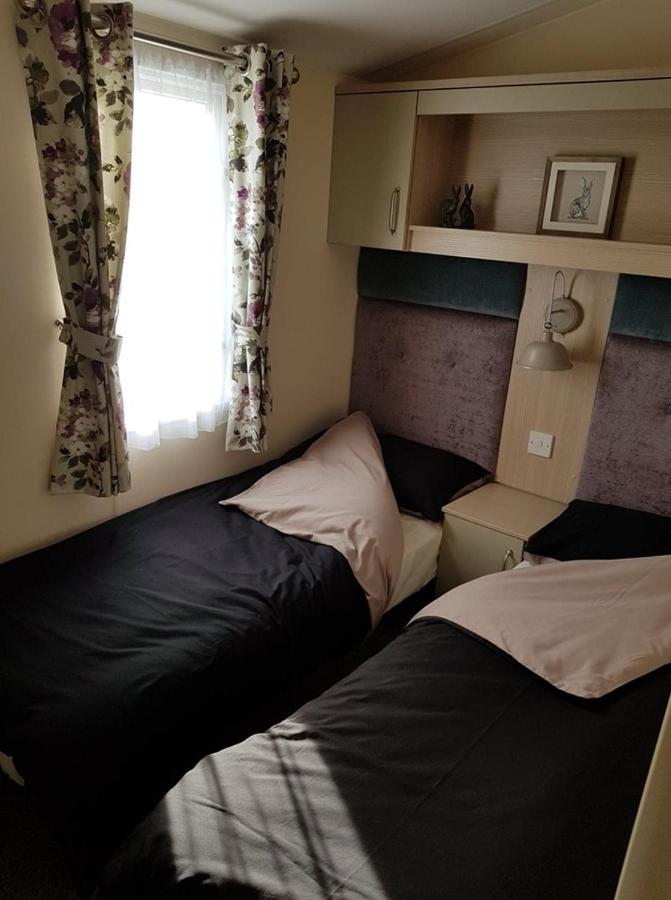 6 Berth Deluxe Caravan Palm Grove 42 شابيل سانت ليوناردز المظهر الخارجي الصورة